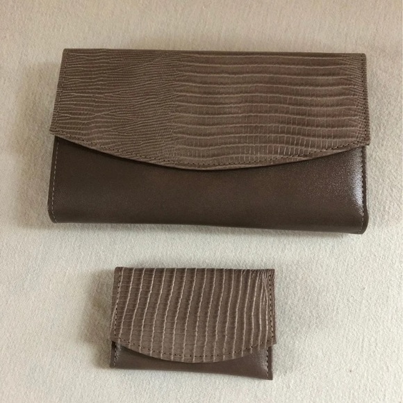 Leather Pigskin Princess Gardener Wallet Taupe NIB Vintage - Picture 2 of 12